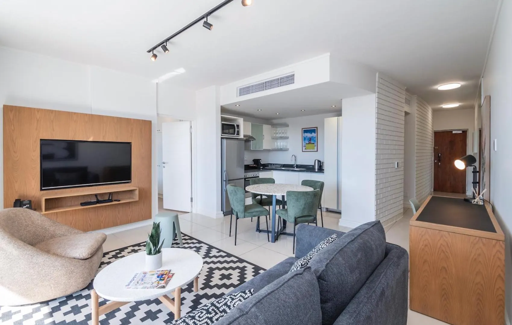 Xenia Aparthotel By Totalstay Le Cap