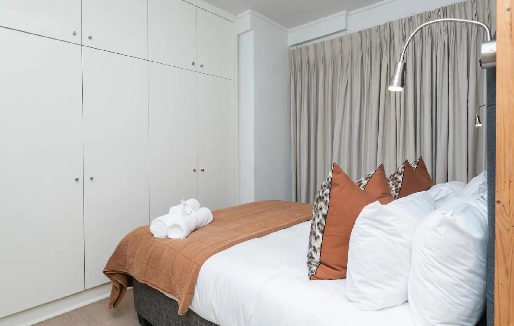 Xenia Aparthotel By Totalstay Le Cap