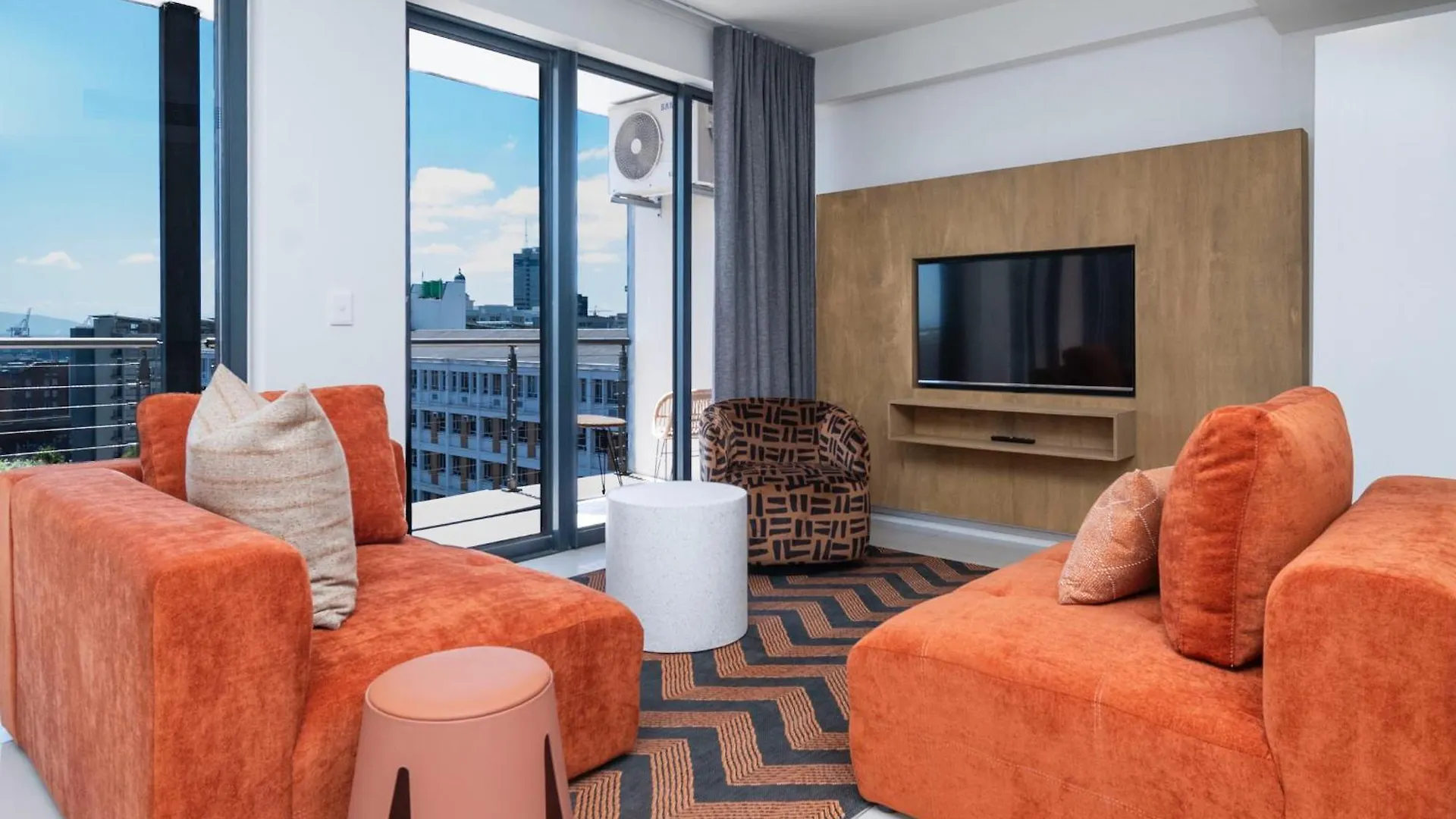 Xenia Aparthotel By Totalstay Le Cap
